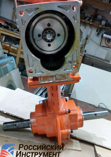 Изображение для Редуктор в сборе мотоблока 135 (чугунный, с коробкой передач, дифференциал)