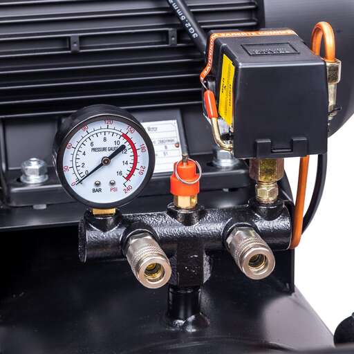 Изображение для Компрессор масляный ременной Foxweld AEROMAX 550/100 HP (4 кВт)