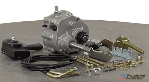 Изображение для Коробка реверса с редуктором TAV2 30 + вариатор (вал 19 мм, цепи 420 и #35, звезды 12 и 10, комплект)