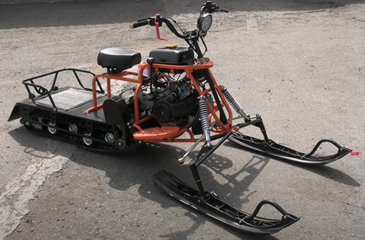 Изображение для Мотобуксировщик компактный Ижтехмаш  ЛИДЕР-СИГМА-4 (двигатель Динго180 , электро и кикстартер, реверс, фара, гусеница композит буксировщик МИНИ 500*2424 мм, чехол, чека)