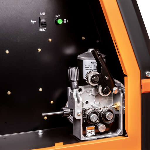 Изображение для Сварочный полуавтомат Foxweld INVERMIG 251 SYN (MIG-MAG, 400В)