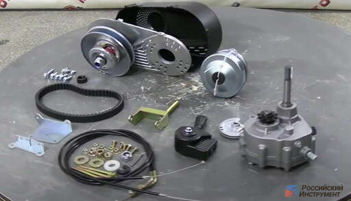 Изображение для Коробка реверса с редуктором TAV2 30 + вариатор (вал 19 мм, цепи 420 и #35, звезды 12 и 10, комплект)