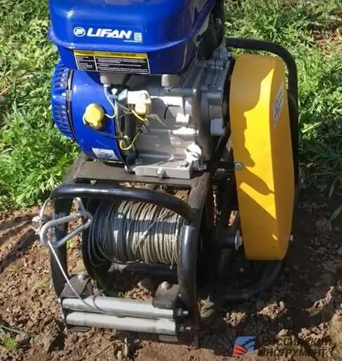 Изображение для Мотолебедка Ижтехмаш МЛ-1М Бычок ,ножная (6.5 лс, с плугом)