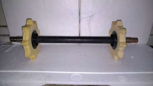 Изображение для Вал ведомый (ось со звездами) 52см (под тележку 51)