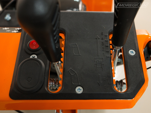 Изображение для Снегоуборщик GardenPro KCDT24-9 (Loncin G250FDS, 9 лс, электростартер, гусеница)