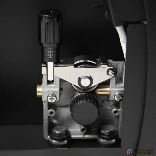 Изображение для Сварочный полуавтомат Foxweld KVAZARRUS MIG 200 (MMA/MIG-MAG)