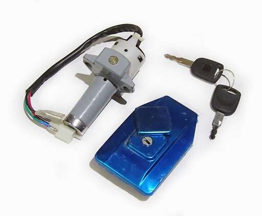 Изображение для Замок зажигания трицикл АЯКС-030/035 (+крышка бен.) (S-R35K000)