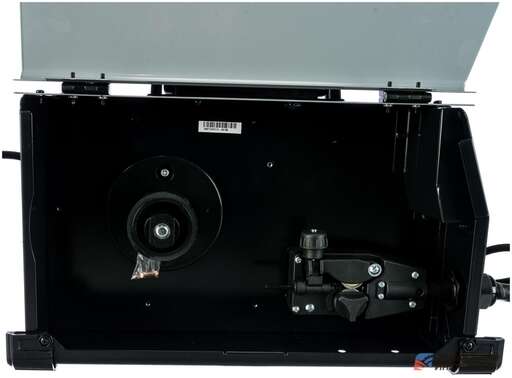 Изображение для Сварочный полуавтомат Ресанта САИПА-135 (встроенная горелка, MMA/MIG-MAG)